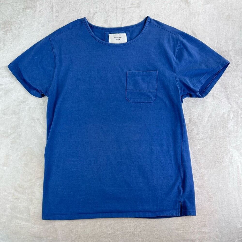 PASSPORT Shirt Mens M Blue Heavyweight Comfort Stretch‎ Travel Pocket Tee